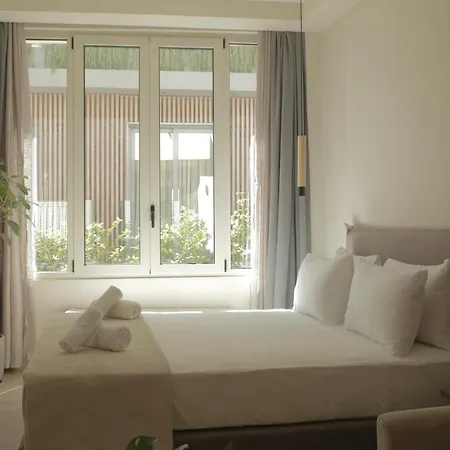 Living Stone Aparthotel *